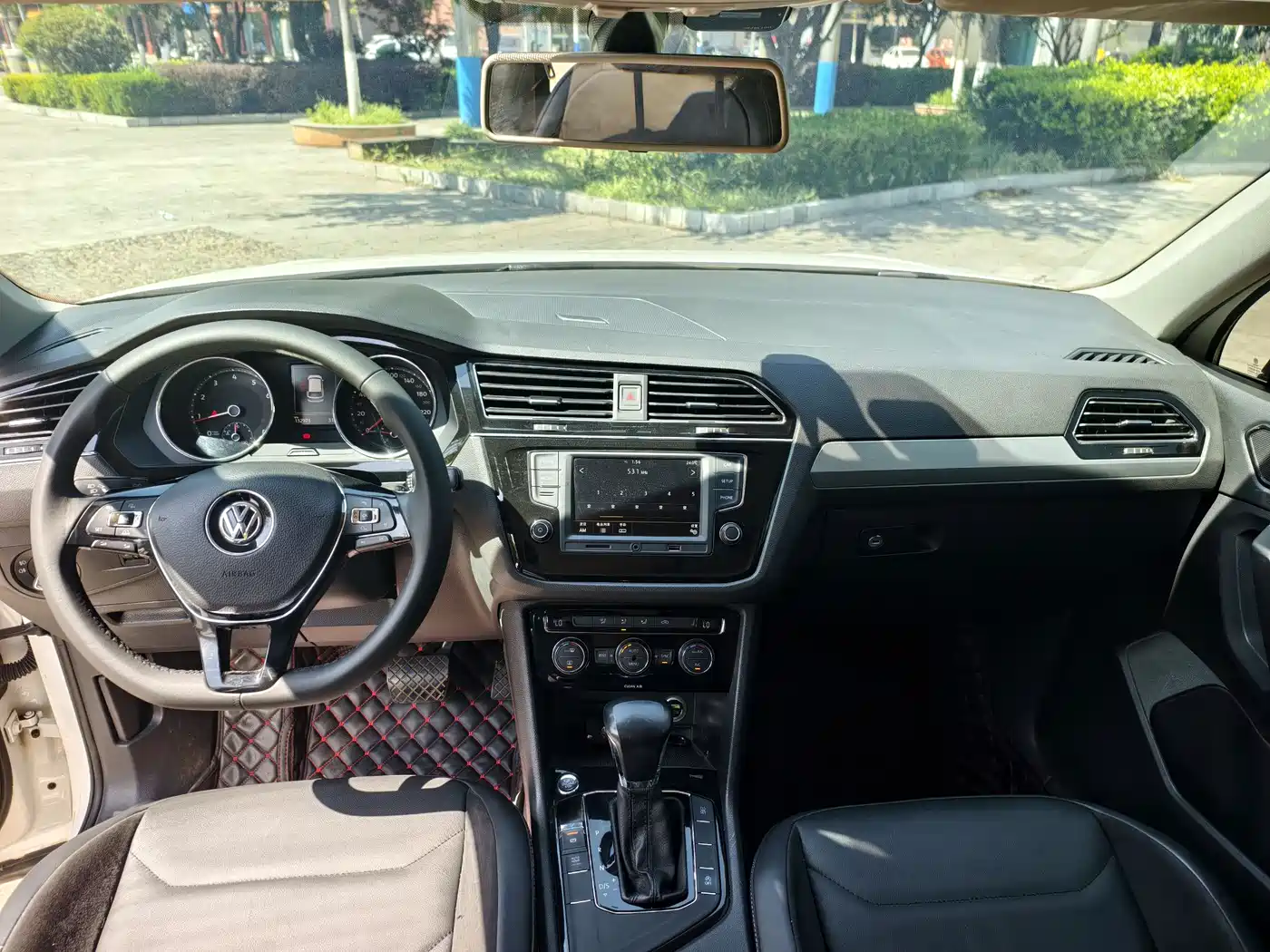 Volkswagen Tiguan L 2017 330TSI Automatic 2WD Comfort Edition фото 7