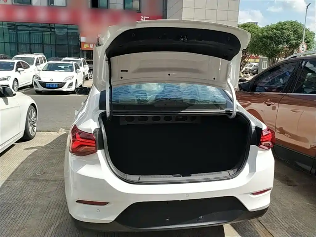 Chevrolet Cavalier 2020 Facelift Redline 325T Automatic Trend Edition фото 19