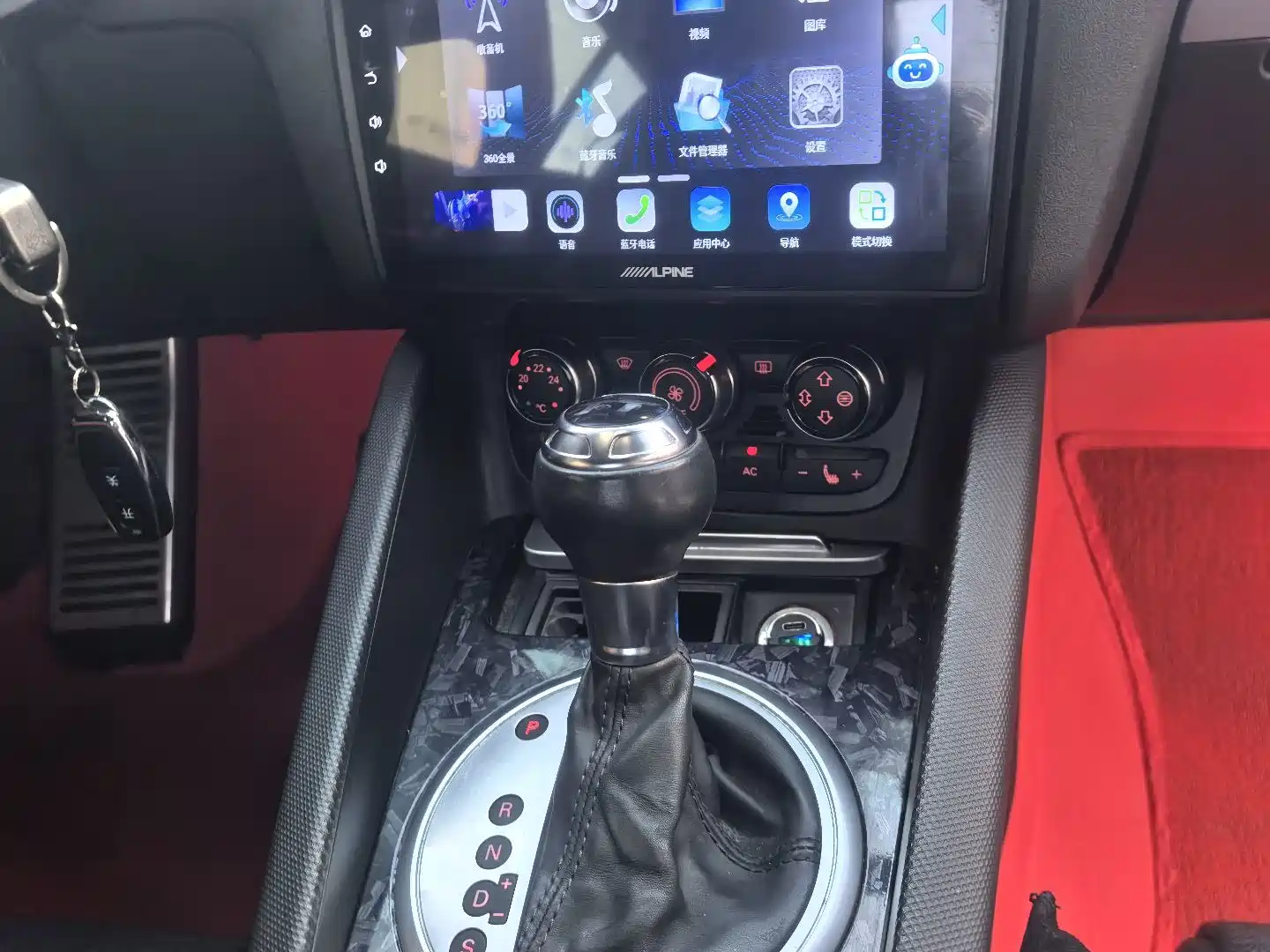 Фото 7 - Audi TT