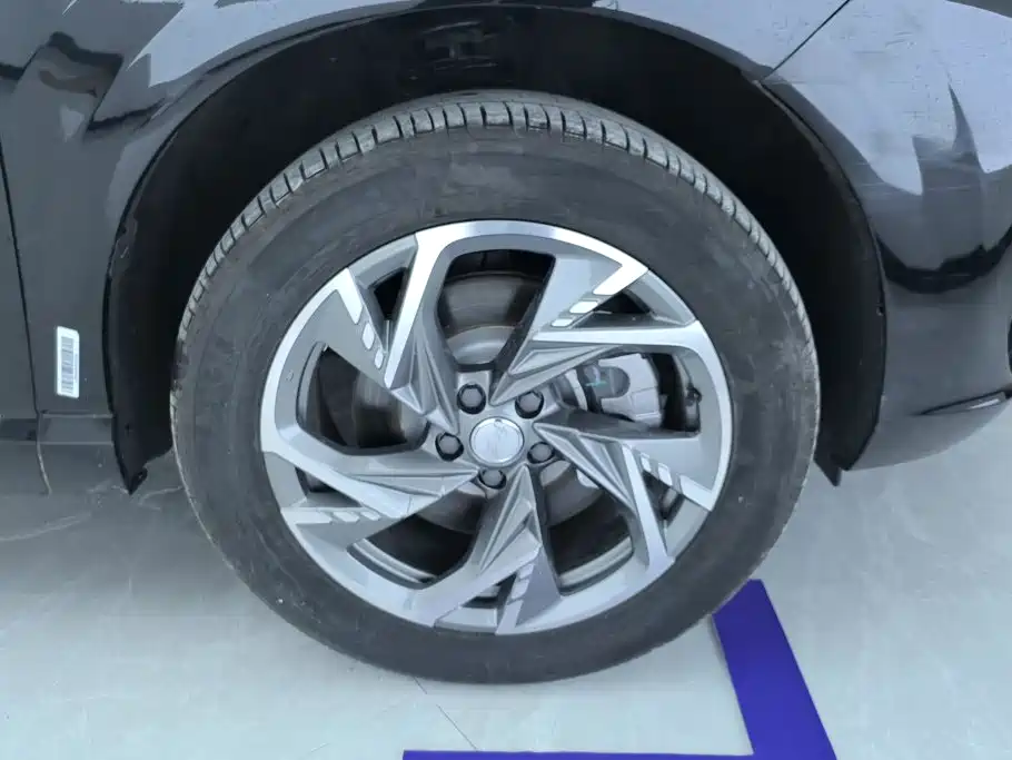 Hongqi HS3 PHEV 2026 2024 PHEV 115km Power Edition