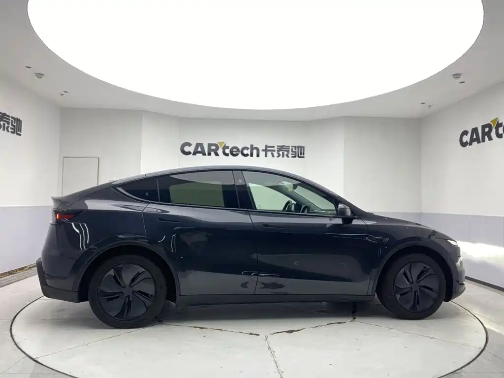 Фото 4 - Tesla Model Y
