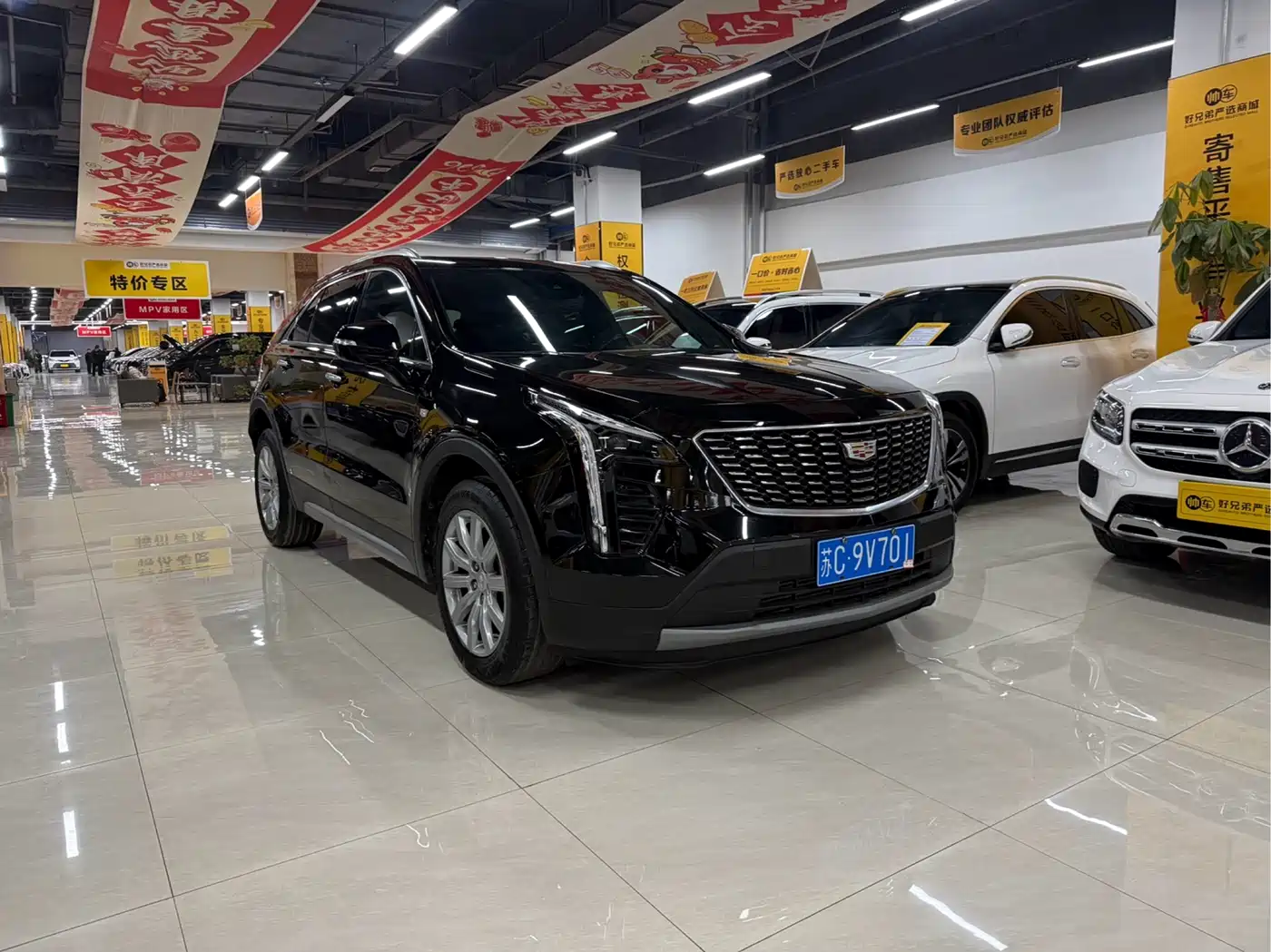 CADILLAC XT4