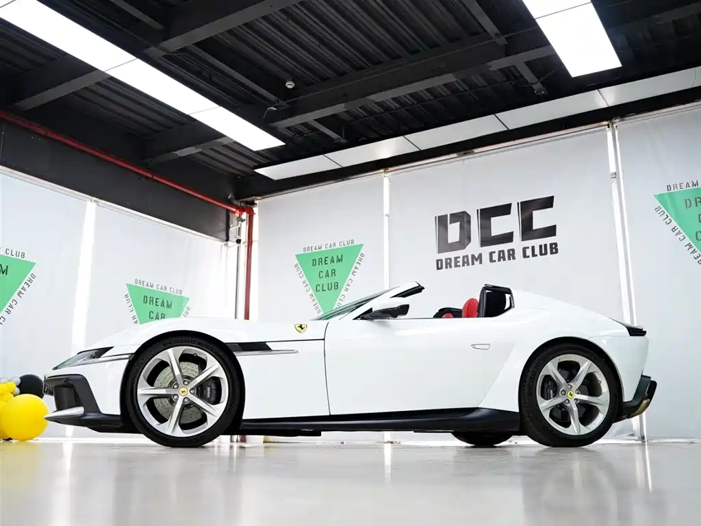 Ferrari 12Cilindri 2024 6.5L Spider фото 25