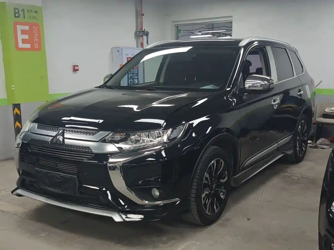 Mitsubishi Outlander 2019 2.0L 2WD Enjoy 5-Seater China VI