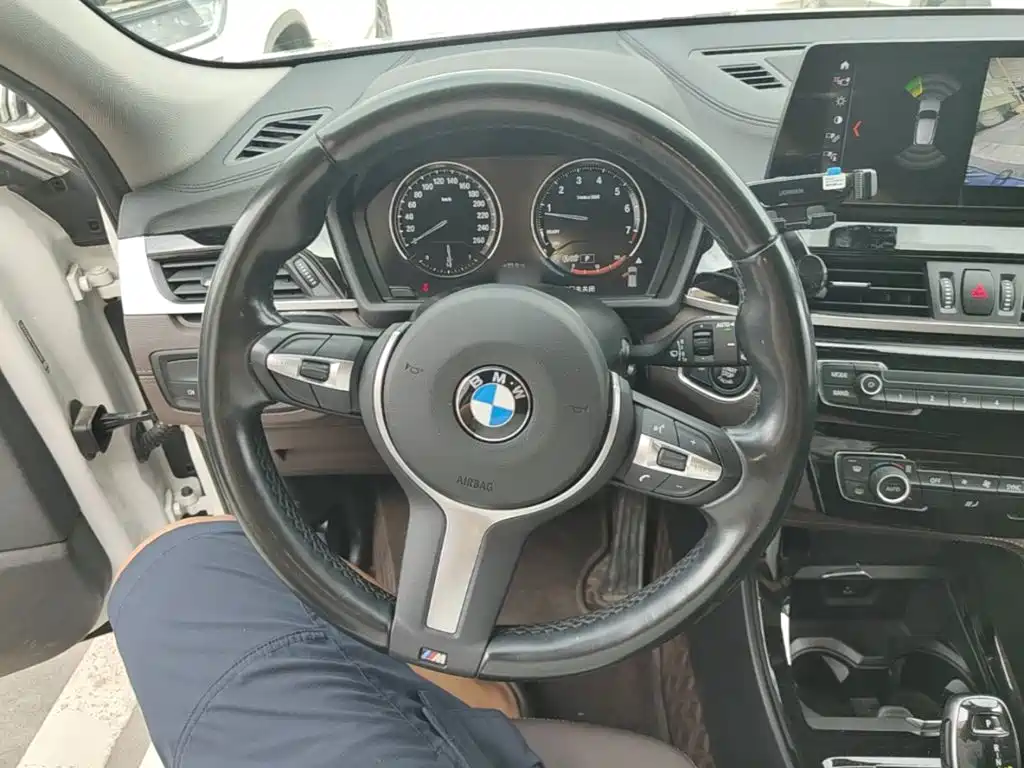 Фото 11 - BMW X2