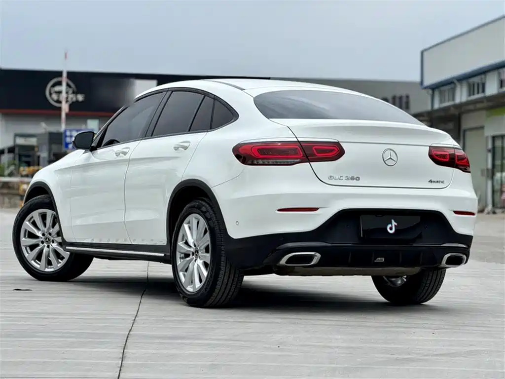 Mercedes-Benz GLC Coupe 2020 GLC 260 4MATIC Coupe SUV фото 17