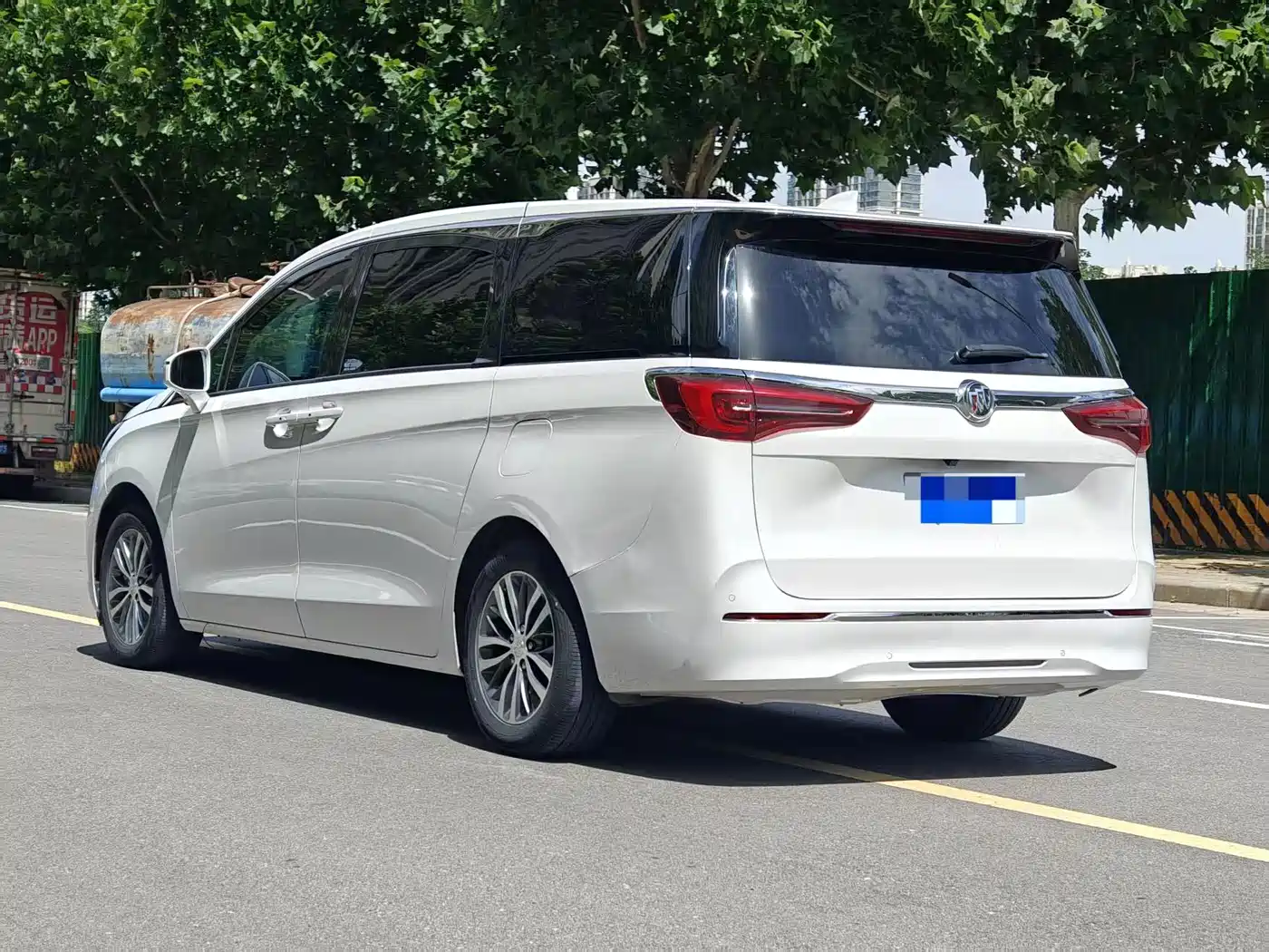 BUICK GL8