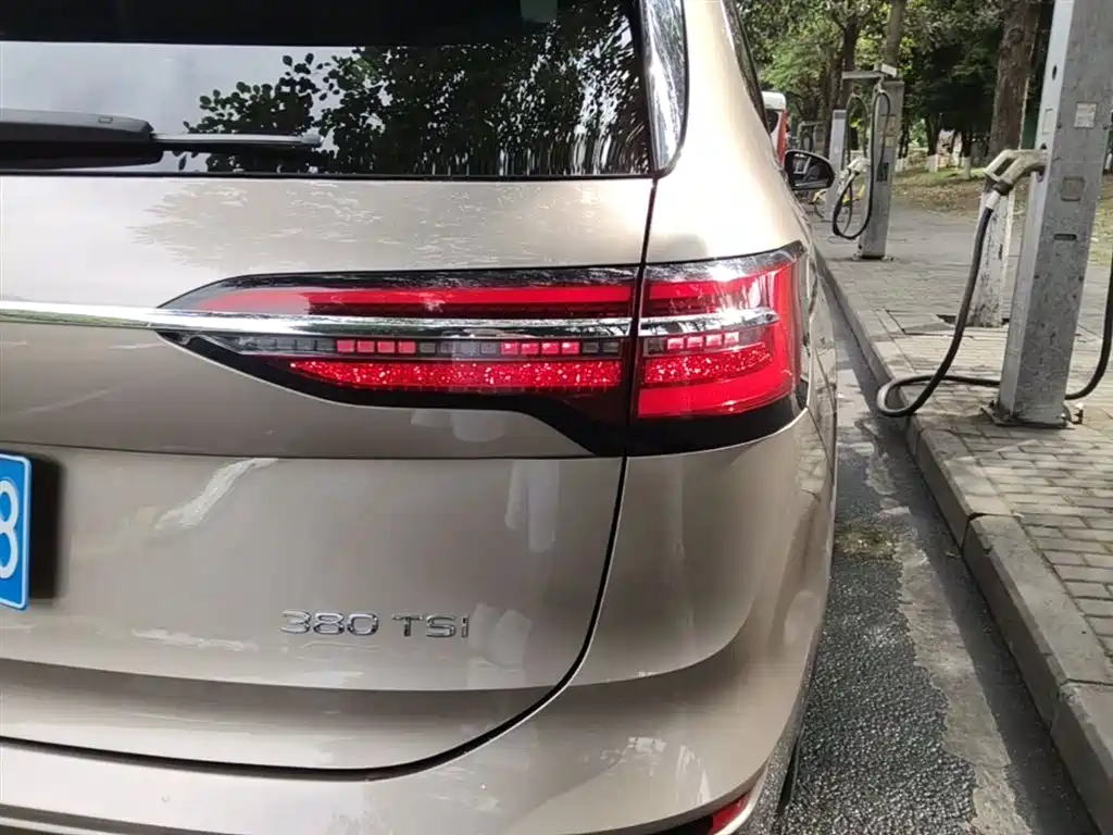 Volkswagen Viloran 2020 380TSI Premium фото 8