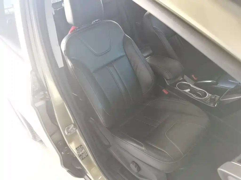 Фото 25 - Ford Kuga