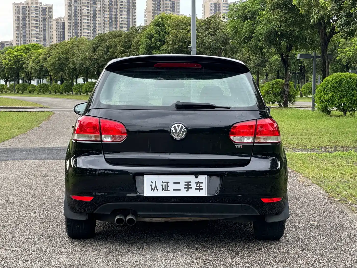 Photo 6 - Volkswagen Golf