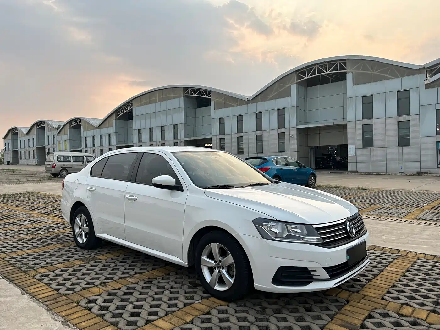 Volkswagen Lavida 2022 1.5L Auto Trend Edition фото 3