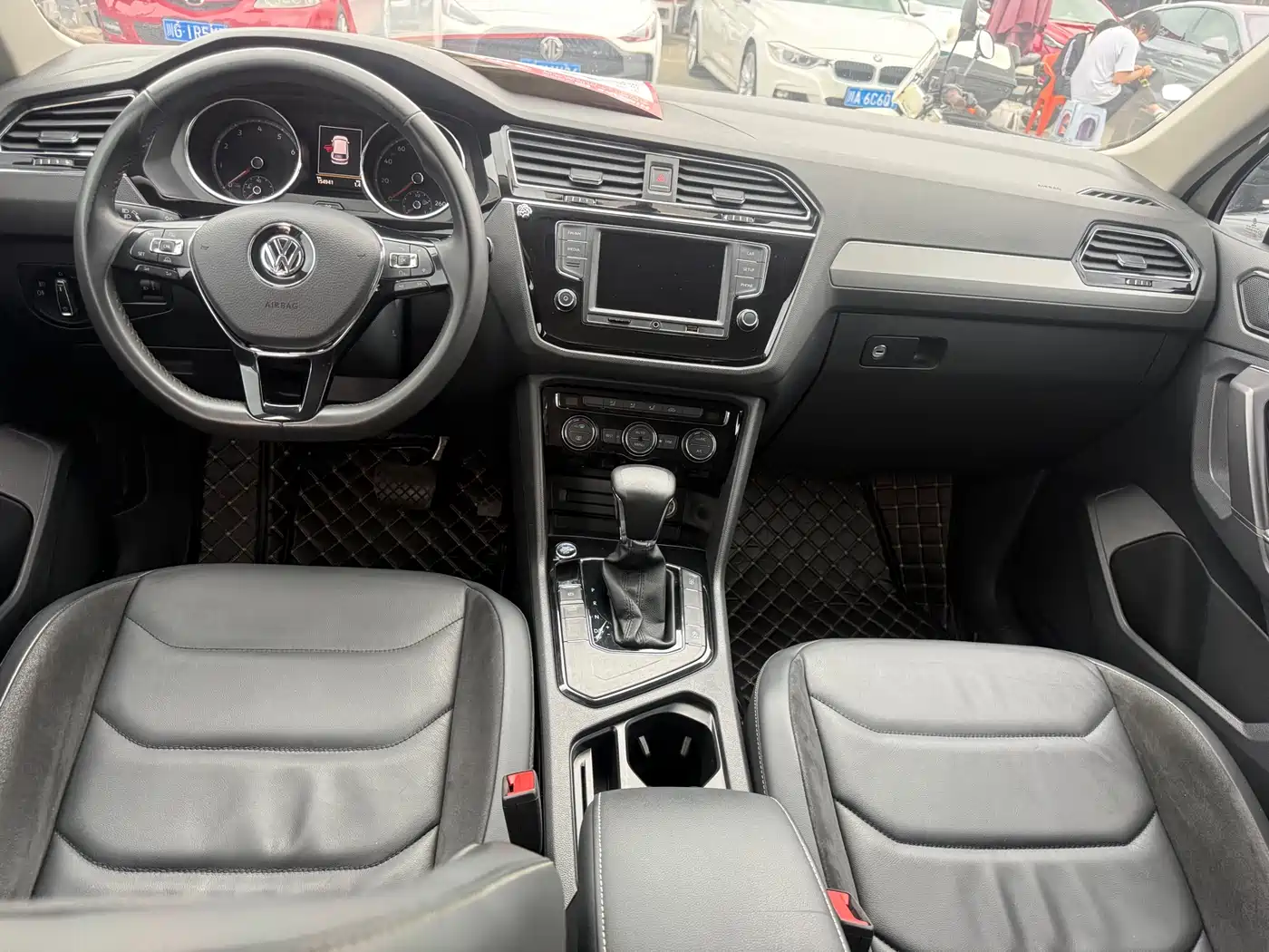Volkswagen Tiguan L 2017 330TSI Automatic 2WD Comfort Edition фото 6