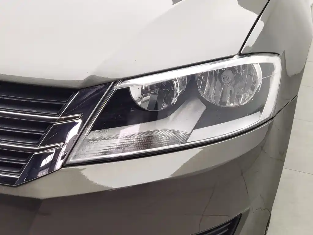 Фото 7 - Volkswagen Lavida