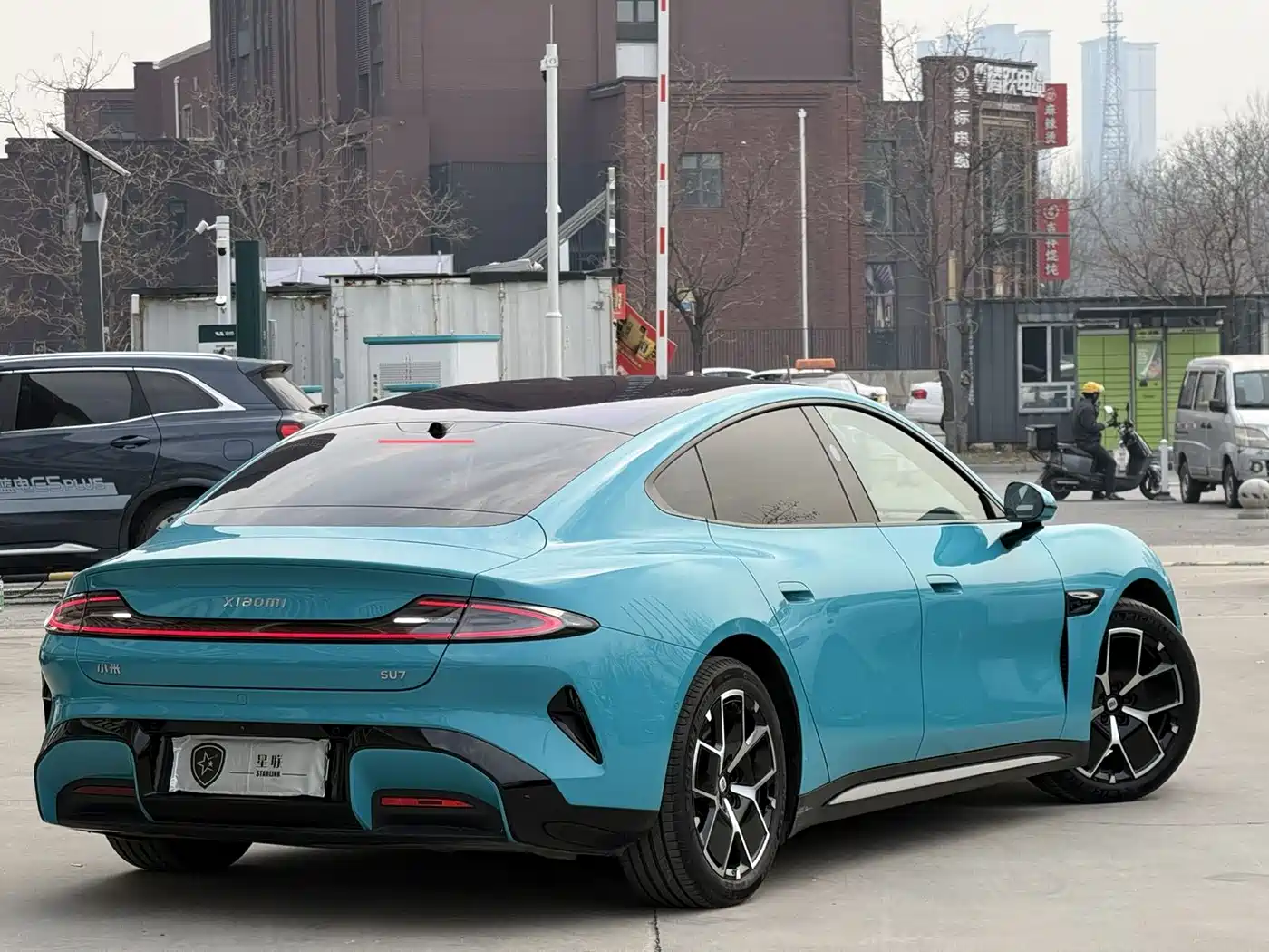 XIAOMI CAR XIAOMI SU7