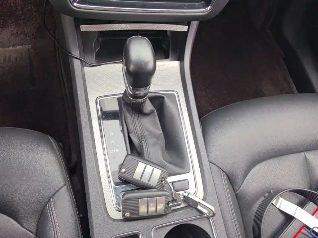 Roewe i6 2019 2020 PLUS 1.6L CVT 4G Connected Glory Flagship Edition