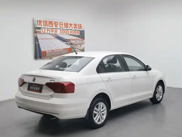 Volkswagen Jetta 2017 1.5L Manual Comfort — фото 2