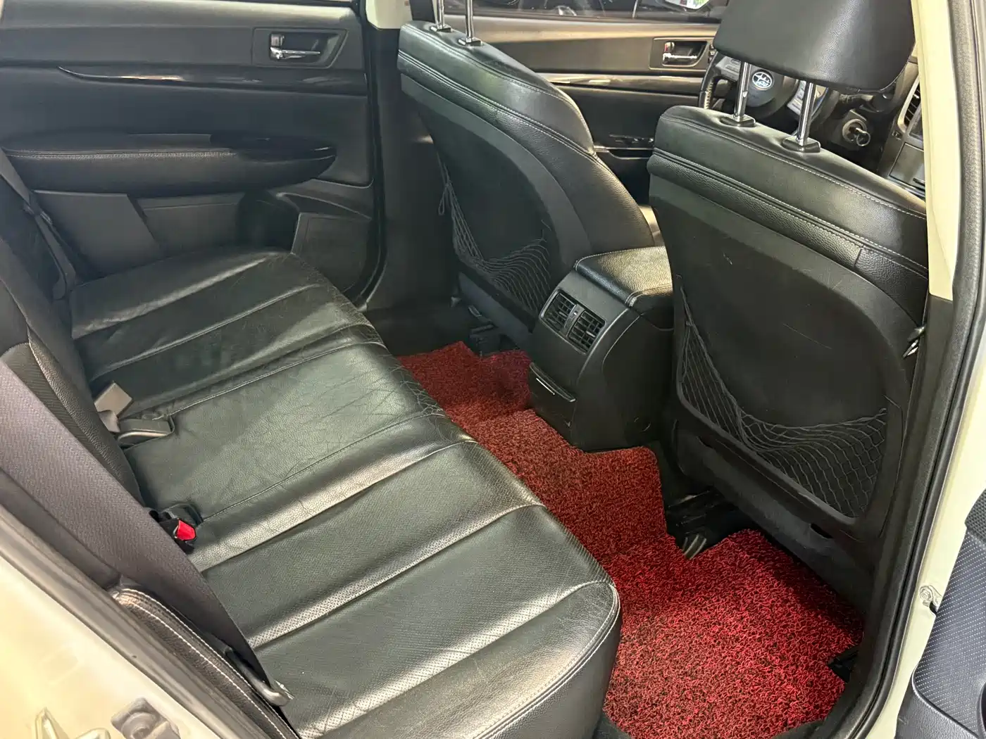 Subaru Outback 2012 2.5i Luxury Edition фото 8