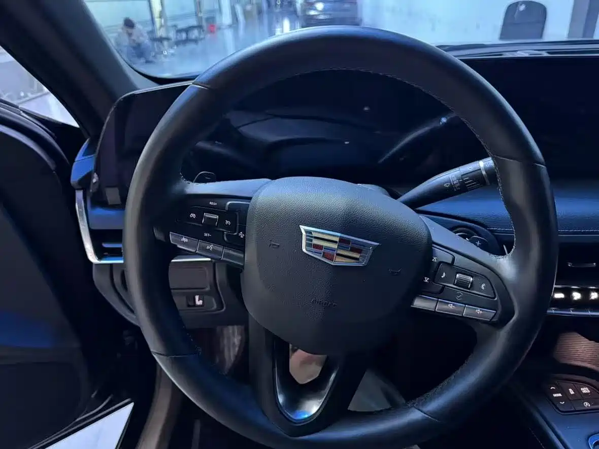 Cadillac CT5 2024 28T Platinum Edition фото 5