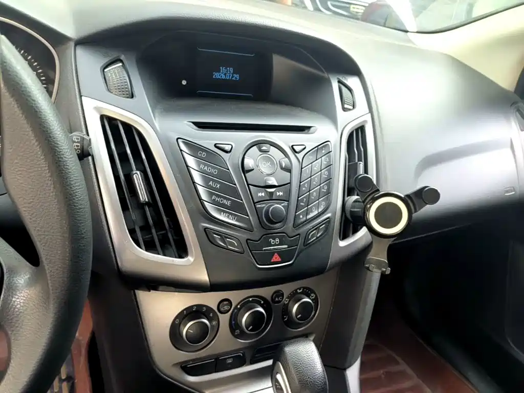 Ford Focus 2015 2012 Hatchback 1.6L Automatic Comfort