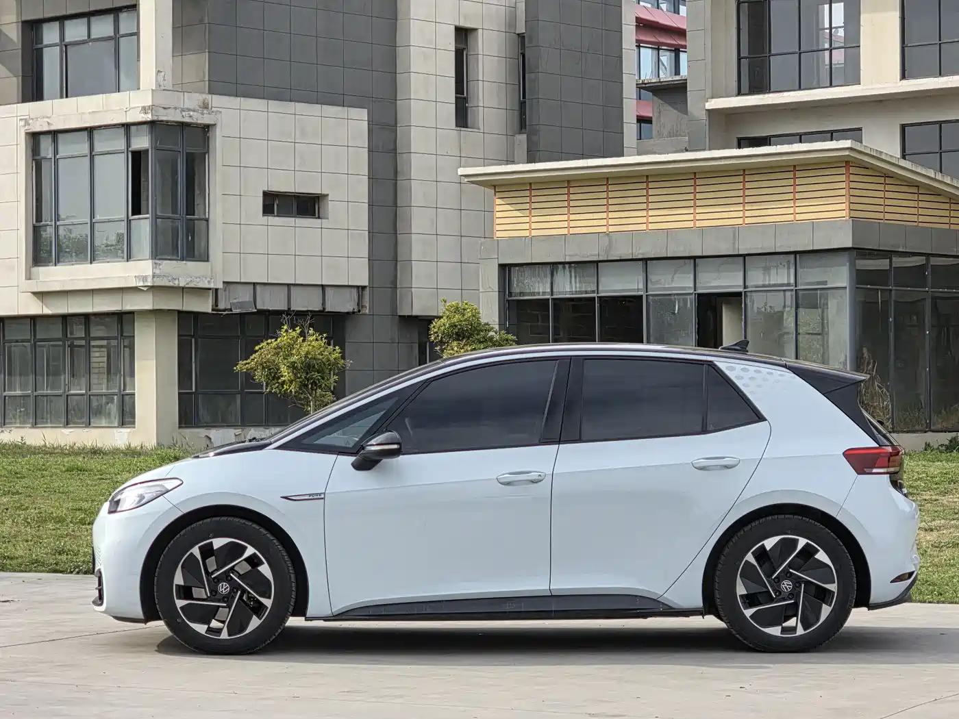 Volkswagen ID.3 2023 Pure Smart Edition фото 4