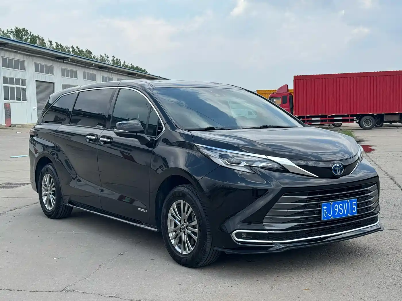 Toyota Sienna 2021 2.5L Hybrid Premium Edition фото 3