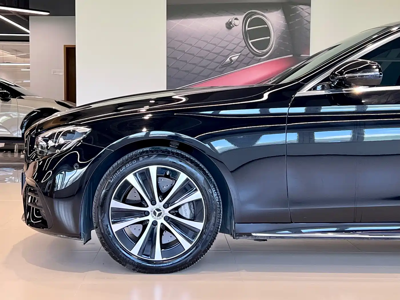 Mercedes-Benz E-Class New Energy 2023 E 350 e L Plug-in Hybrid Sport Sedan фото 4