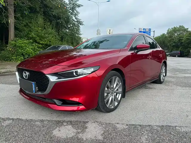 Mazda Mazda3 Axela 2.0L, Автомат, Элеганс