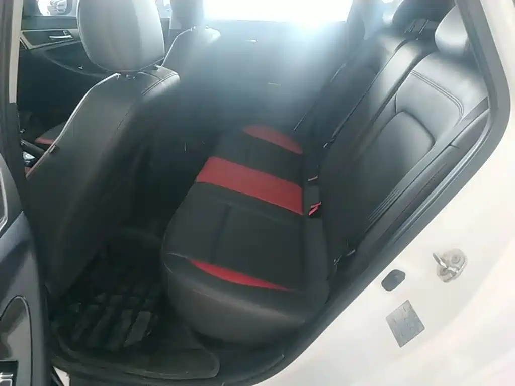 Changan Eado XT 2017 2016 1.6L Manual Stylish Cool Edition