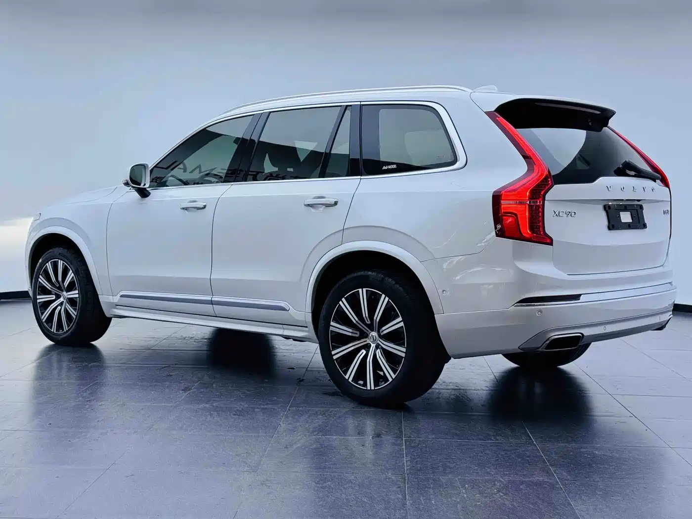 Фото 4 - Volvo XC90