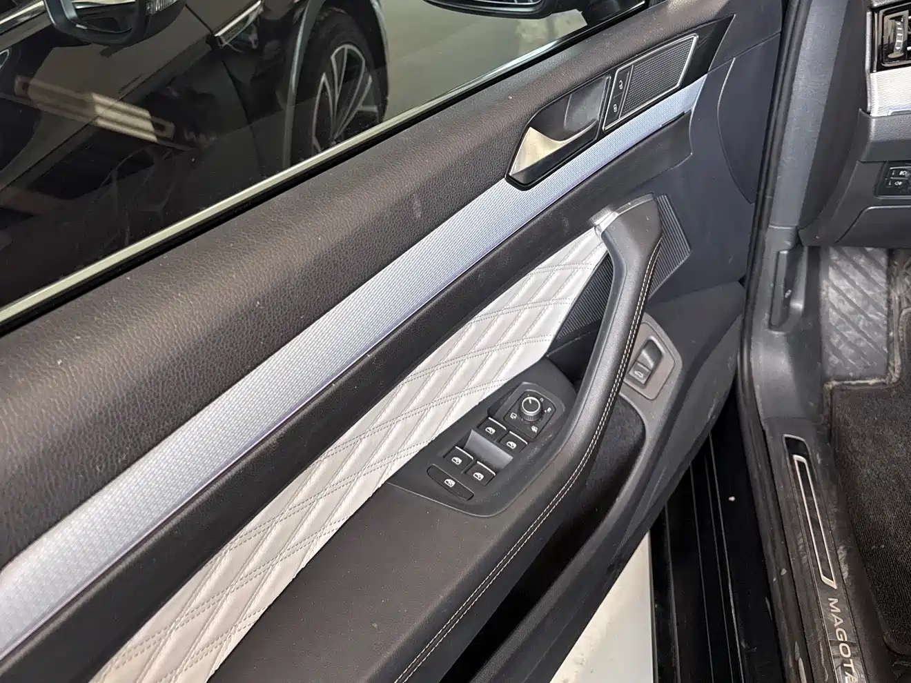 Volkswagen Magotan 2025 Facelift Public Edition 330TSI DSG Luxury фото 12