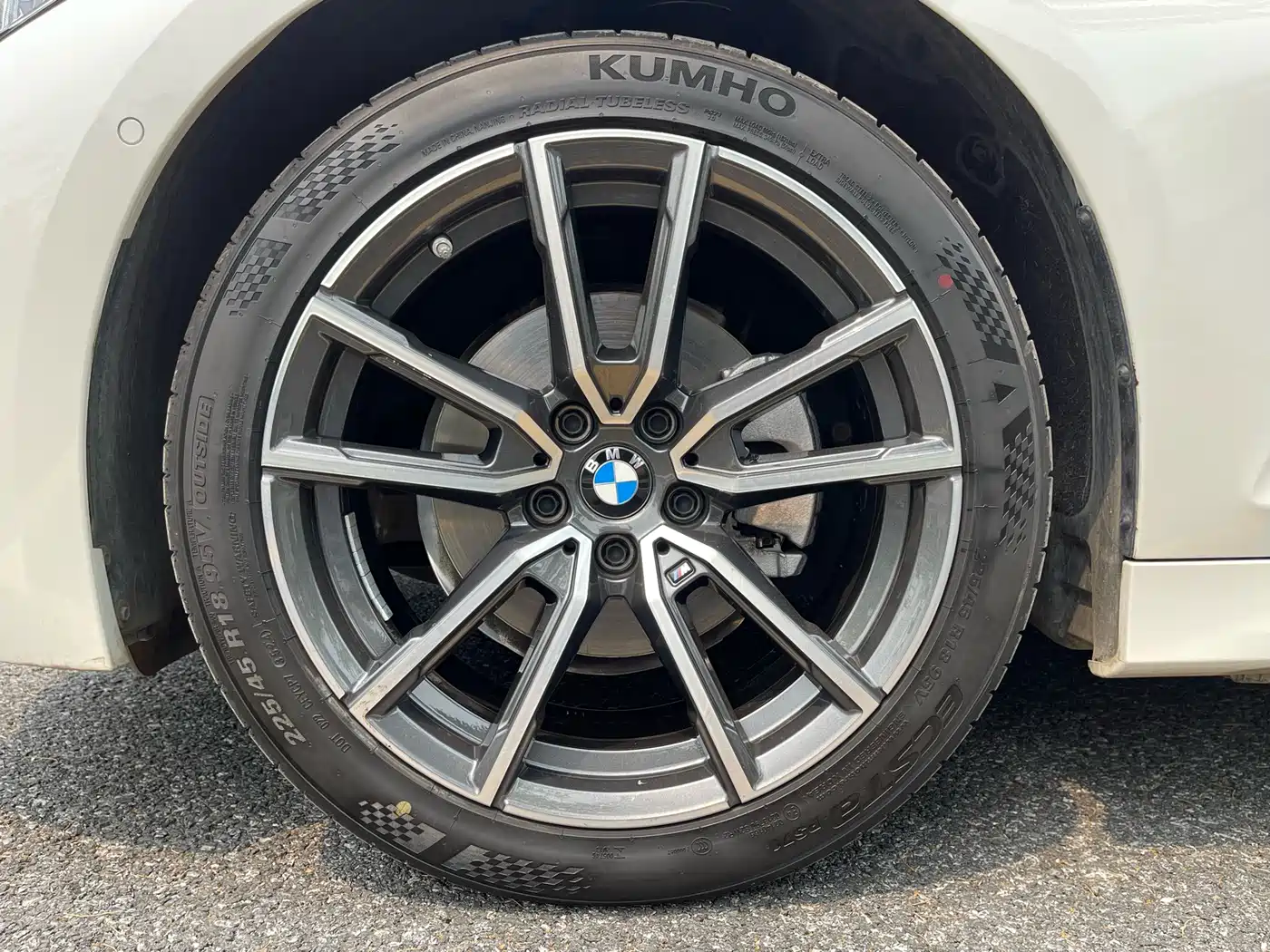BMW 3 Series 2025 325Li M Sport Package фото 9