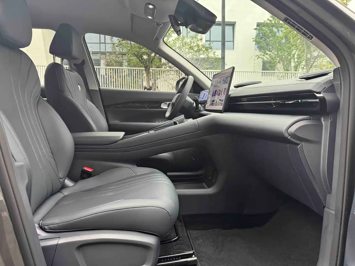 GEELY GALAXY GALAXY E5