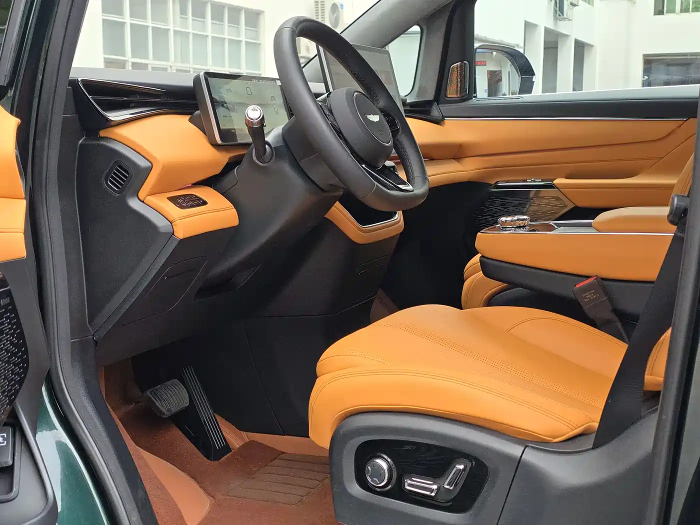 GEELY GALAXY WING TRUE L380