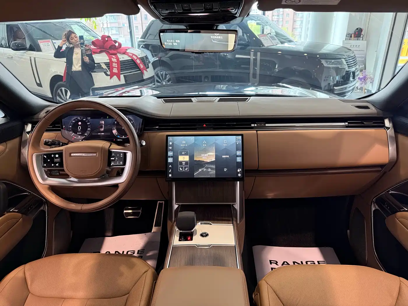 Land Rover Range Rover 2024 3.0 L6 400PS Exemplary Extended фото 6