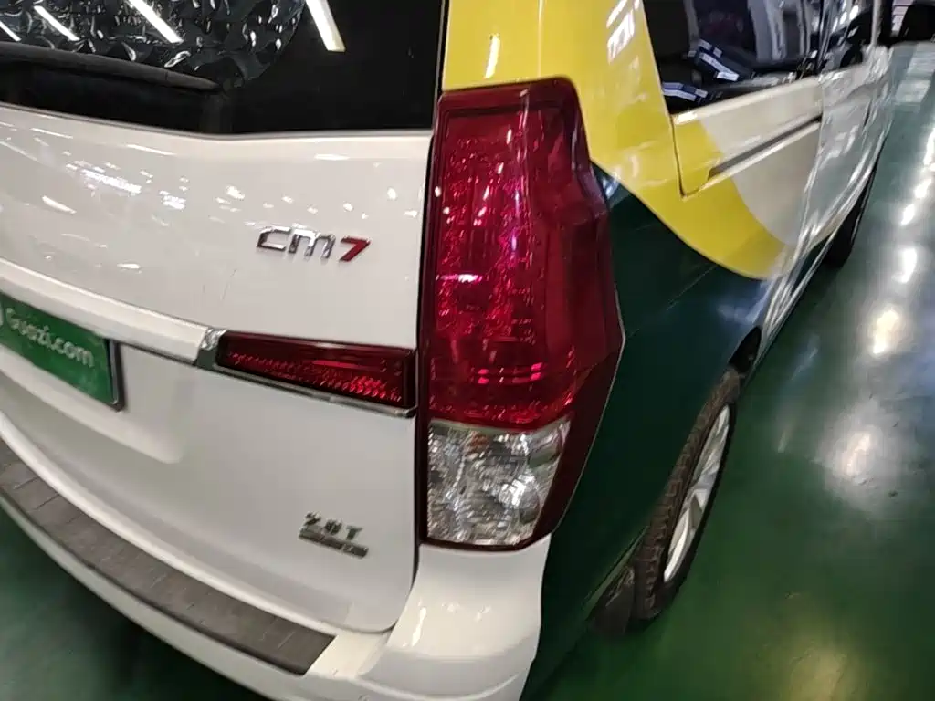 Dongfeng Fengxing Fengxing CM7 2016 2016 2.0T Manual Luxury