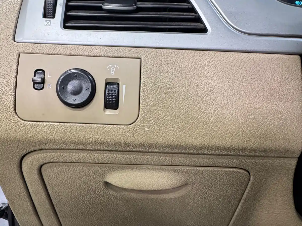 Buick Excelle 2011 1.6LX-AT фото 11