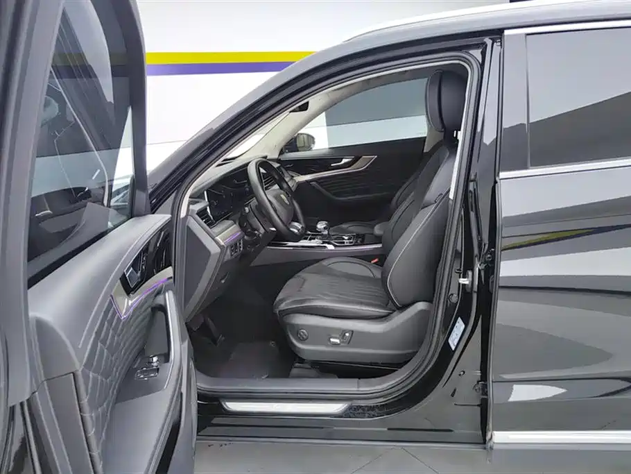 Hongqi HS5 2022 Facelift 2.0T Smart Flag Enjoyment Edition фото 9