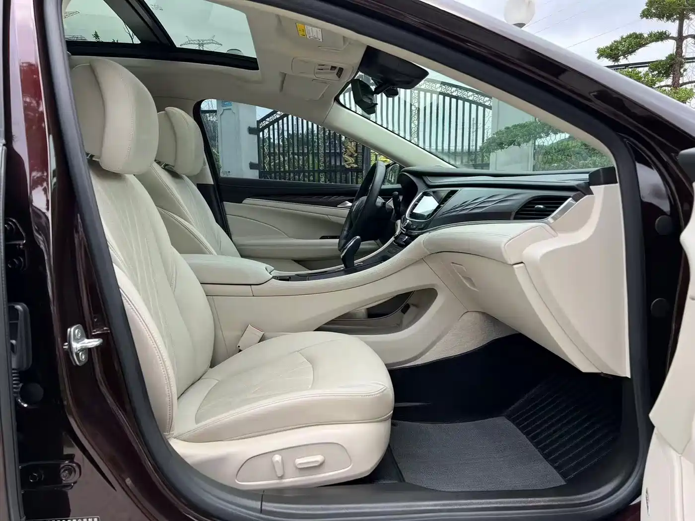 Buick LaCrosse 2022 Avenir First Edition фото 15