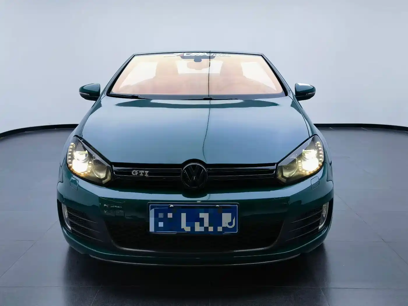 Photo 2 - Volkswagen Golf (Import)