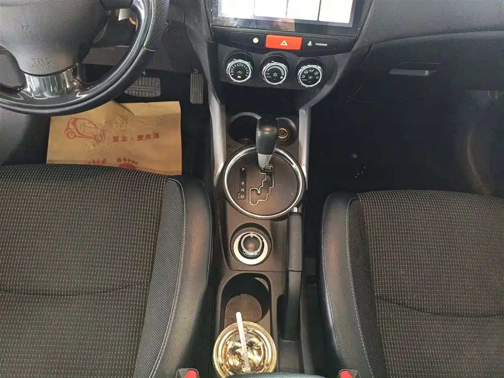 Peugeot 4008 (Import) 2013 2.0L 4WD Fashion фото 10