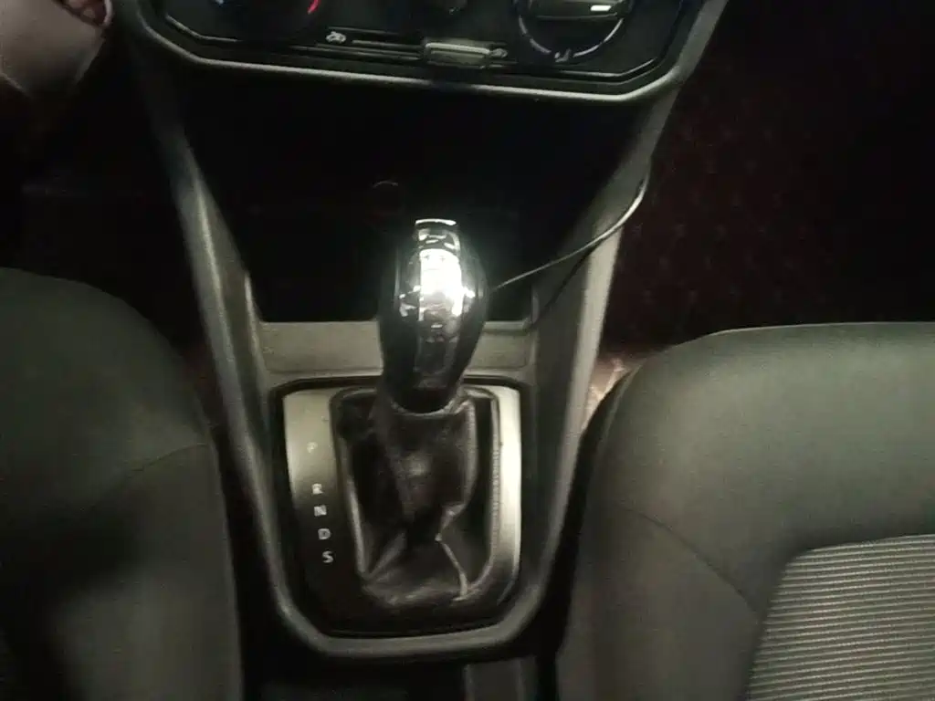 Volkswagen Jetta 2017 1.5L Automatic Fashion фото 14