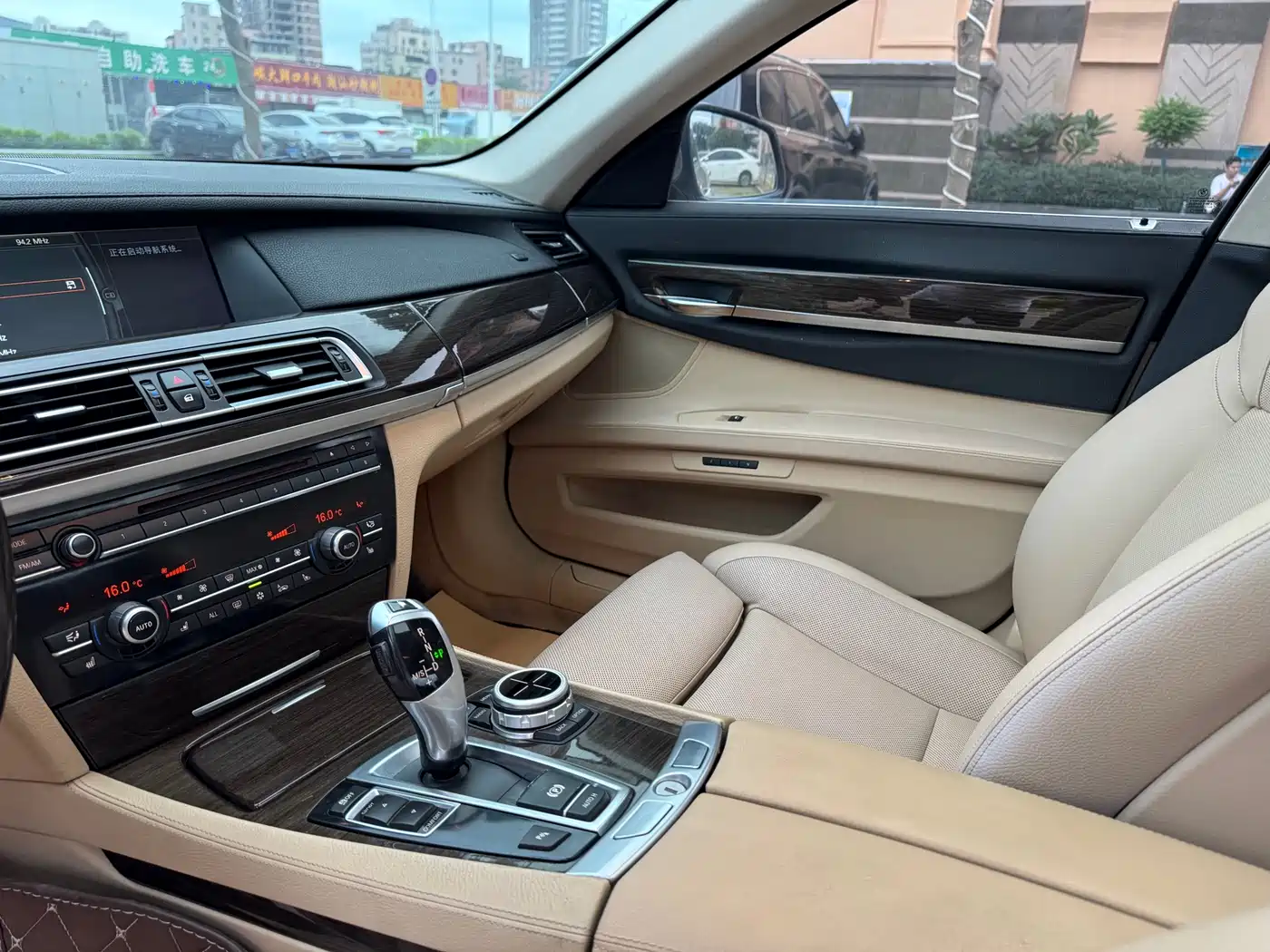 BMW 7 Series 2011 730Li Elegance фото 10