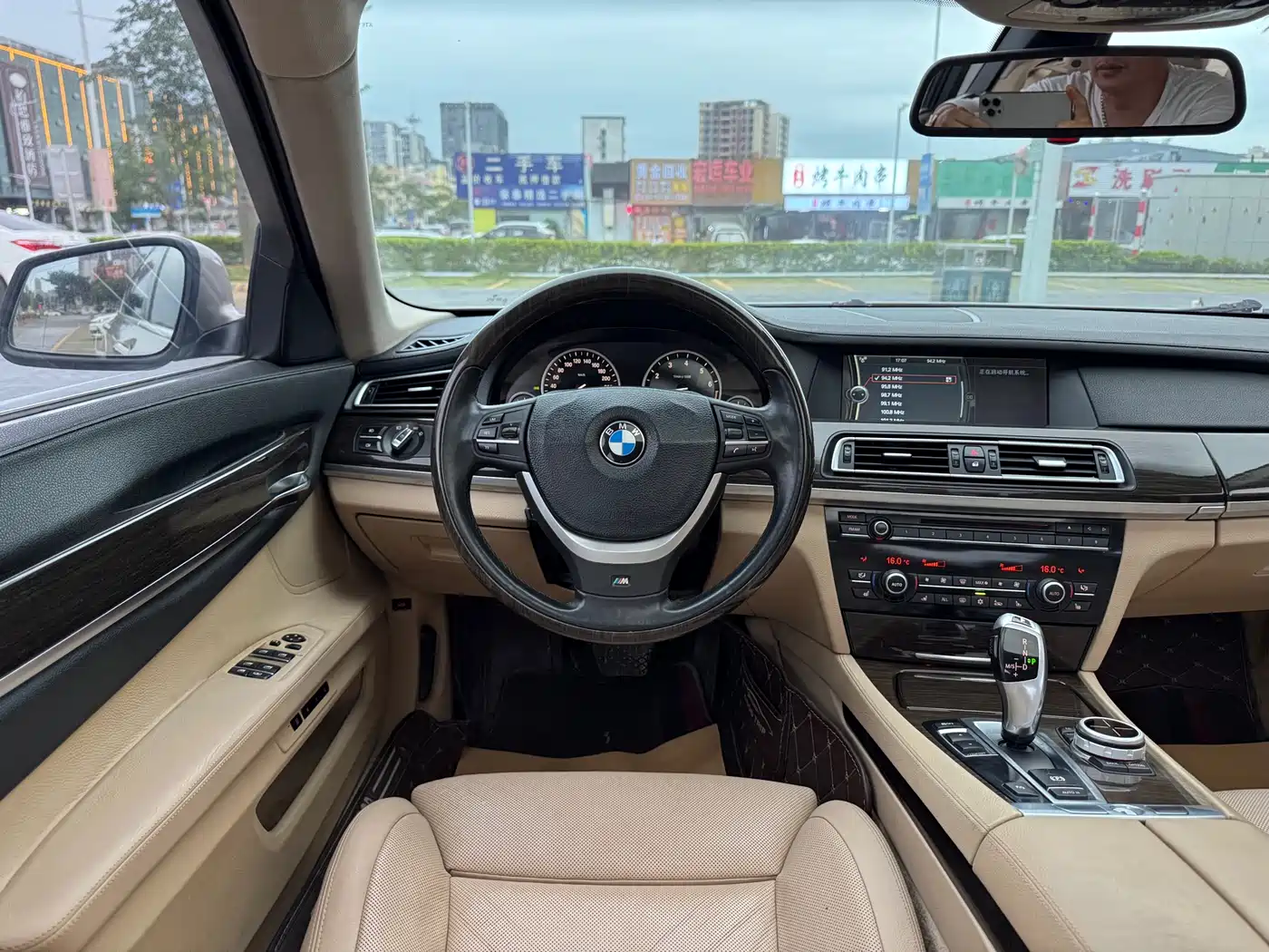 BMW 7 Series 2011 730Li Elegance фото 17