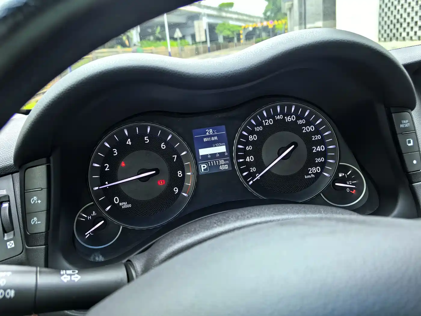 Infiniti Q70 2015 Q70L 2.5L Enjoyment Edition фото 39