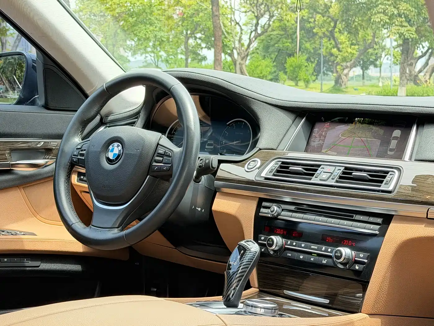 BMW 7 Series 2014 730Li Premium фото 9