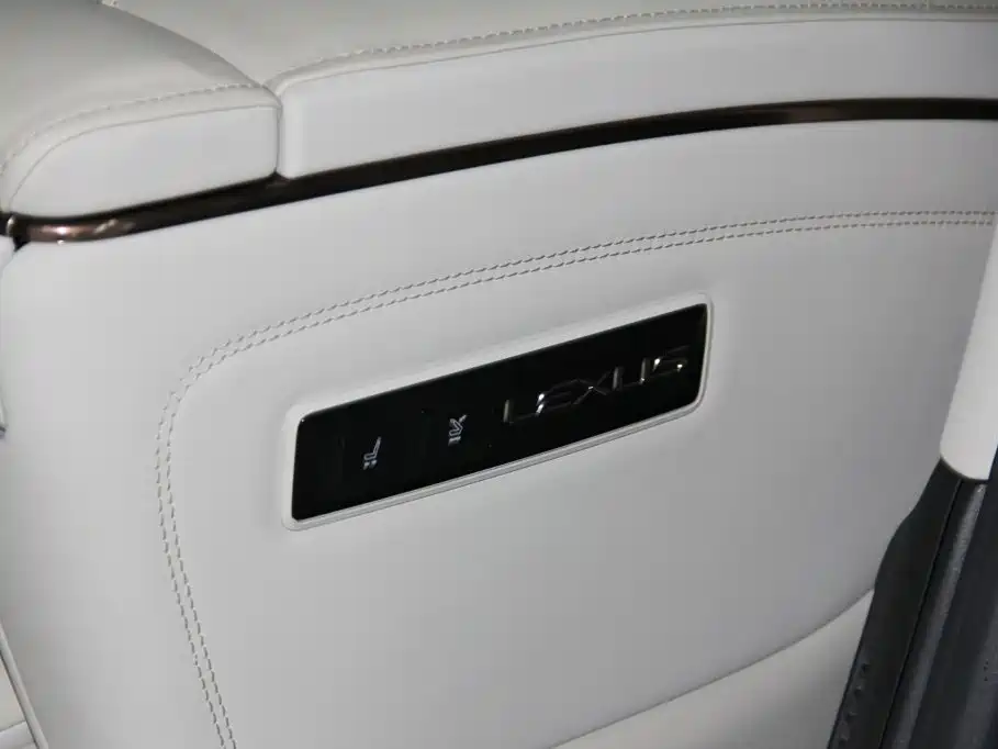 Lexus LM 2024 2023 500h 6-Seater Prestige Edition