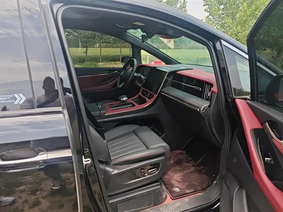 GAC Trumpchi Trumpchi M8 2025 Model Master Series Super Hybrid Edition фото 8
