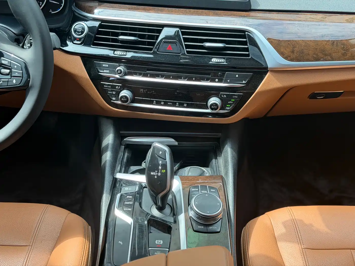 BMW 5 Series 2018 528Li Launch Special Edition фото 16