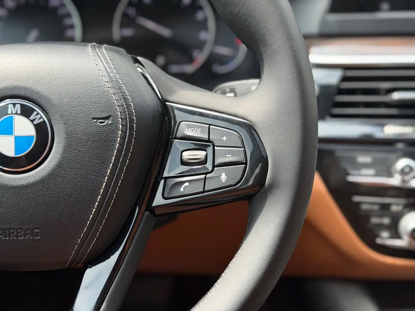 BMW 5 Series 2018 528Li Launch Special Edition фото 19