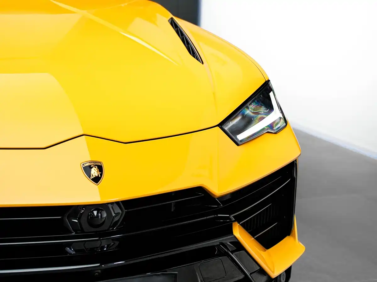 Фото 11 - Lamborghini Urus